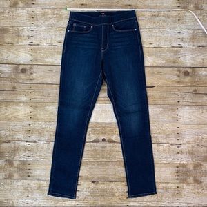 Levi Pull On Skinny Jeans